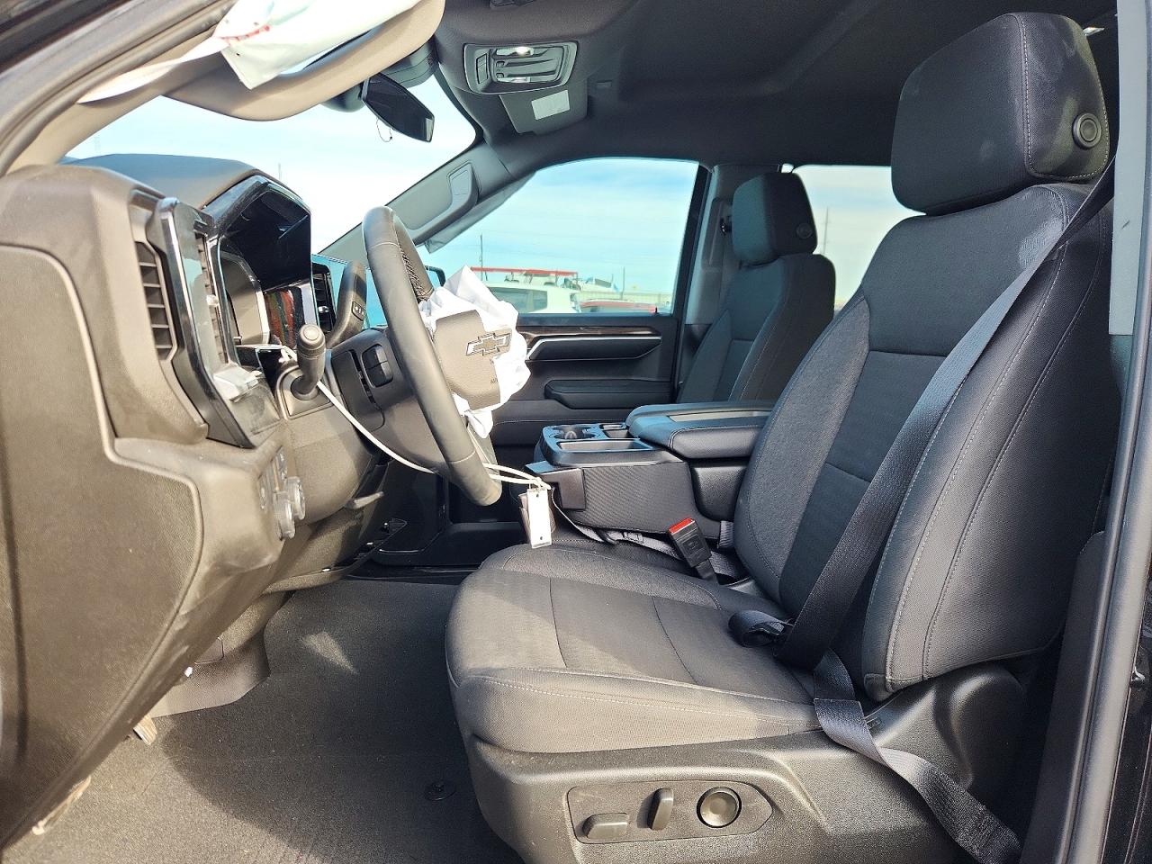 2024 CHEVROLET SILVERADO C1500 RST photo 13