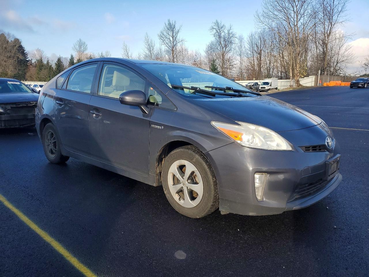 2013 TOYOTA PRIUS photo 4