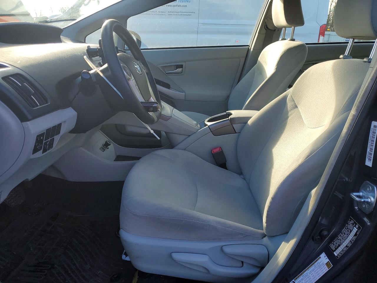 2013 TOYOTA PRIUS photo 7