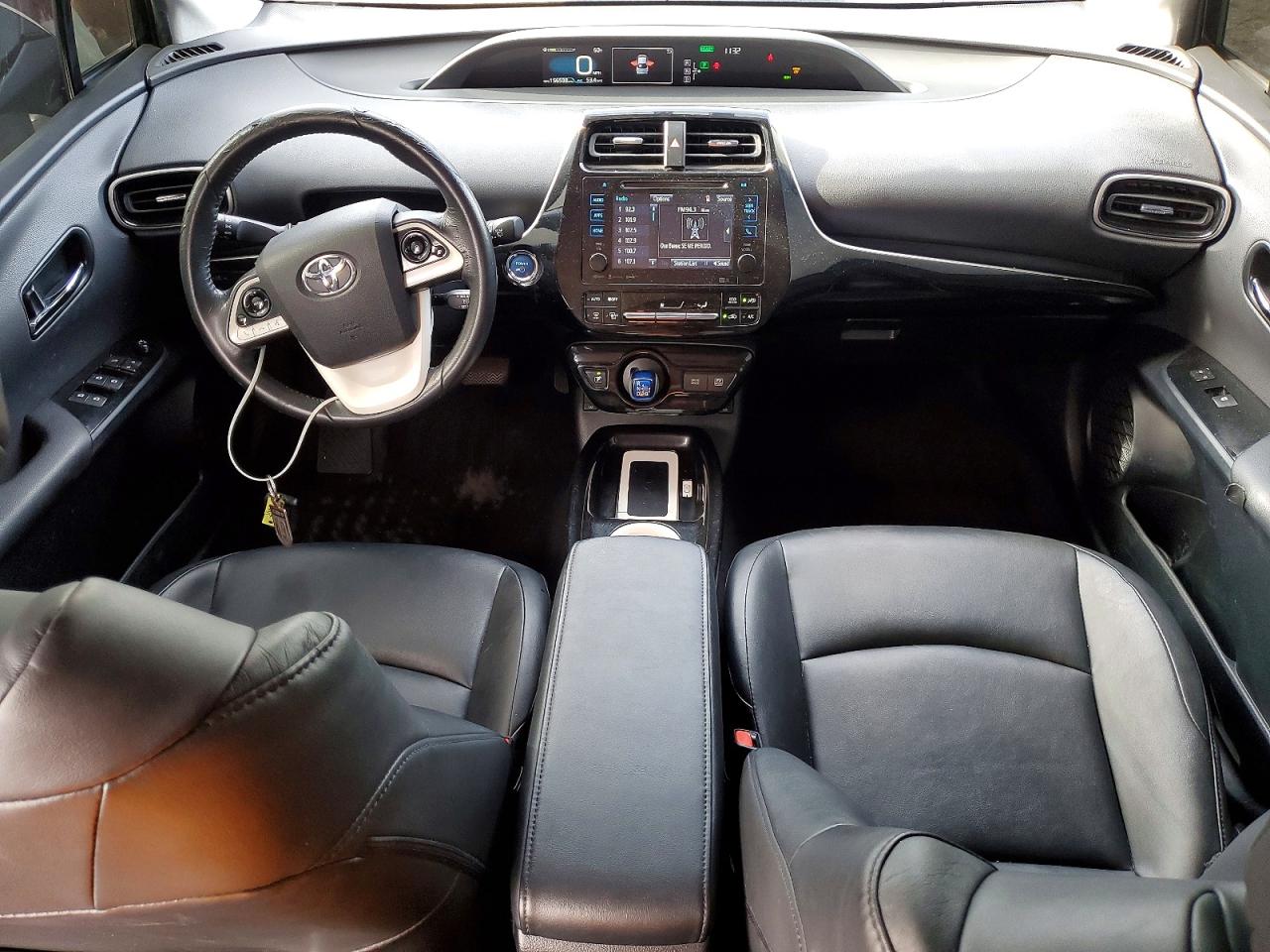 2016 TOYOTA PRIUS photo 8