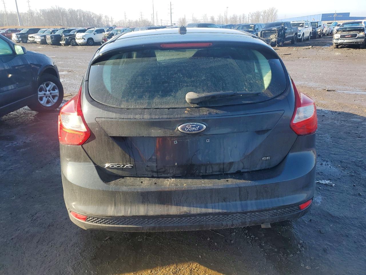 2014 FORD FOCUS SE photo 6