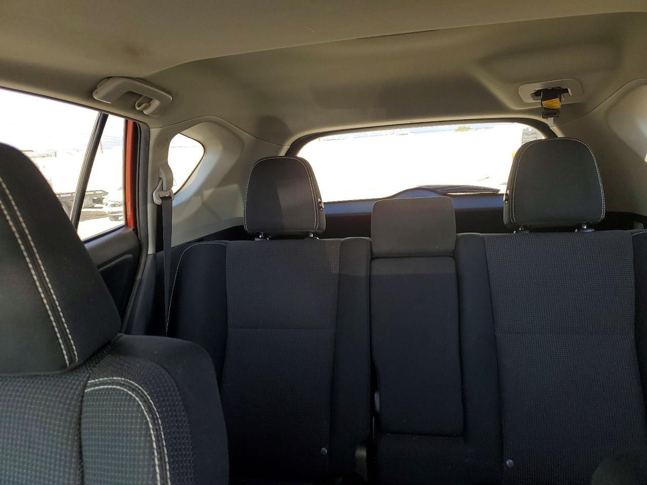 2016 TOYOTA RAV4 XLE photo 10