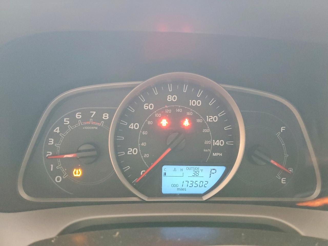 2013 TOYOTA RAV4 XLE photo 9