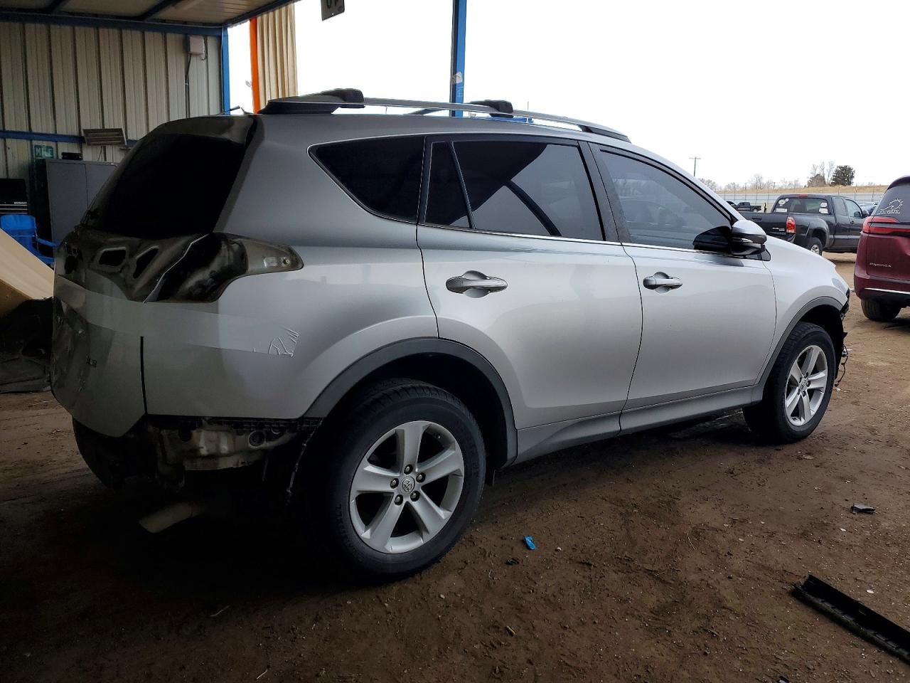 2013 TOYOTA RAV4 XLE photo 3
