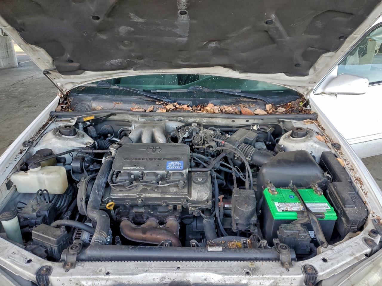 1999 TOYOTA CAMRY LE photo 11