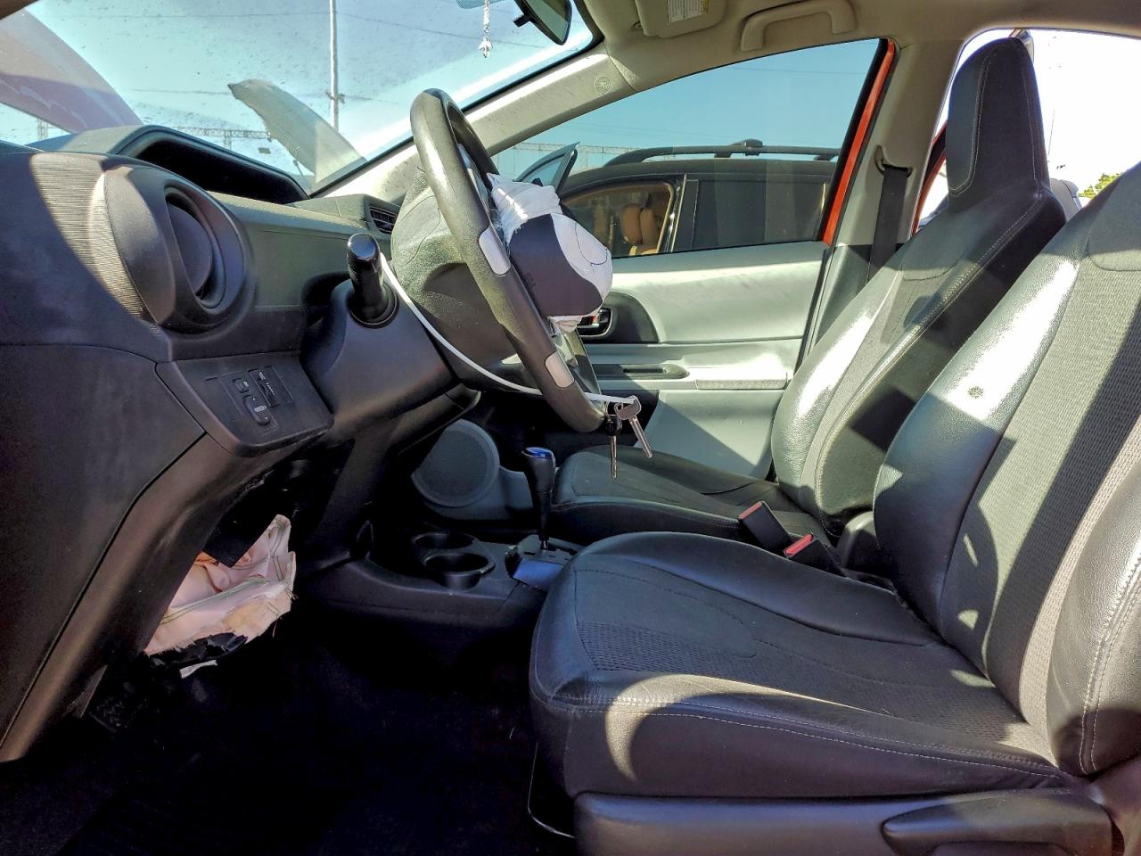 2012 TOYOTA PRIUS C photo 7