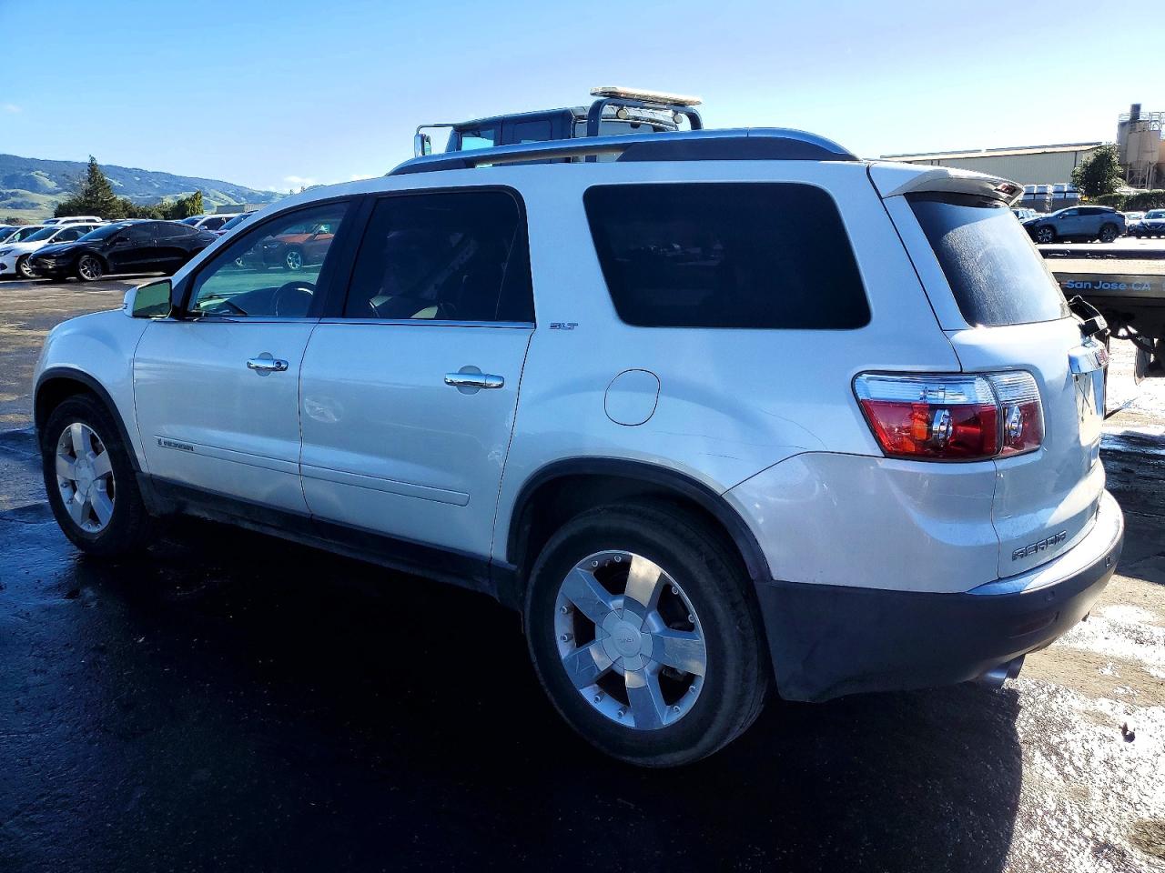 2008 GMC ACADIA SLT-2 photo 2