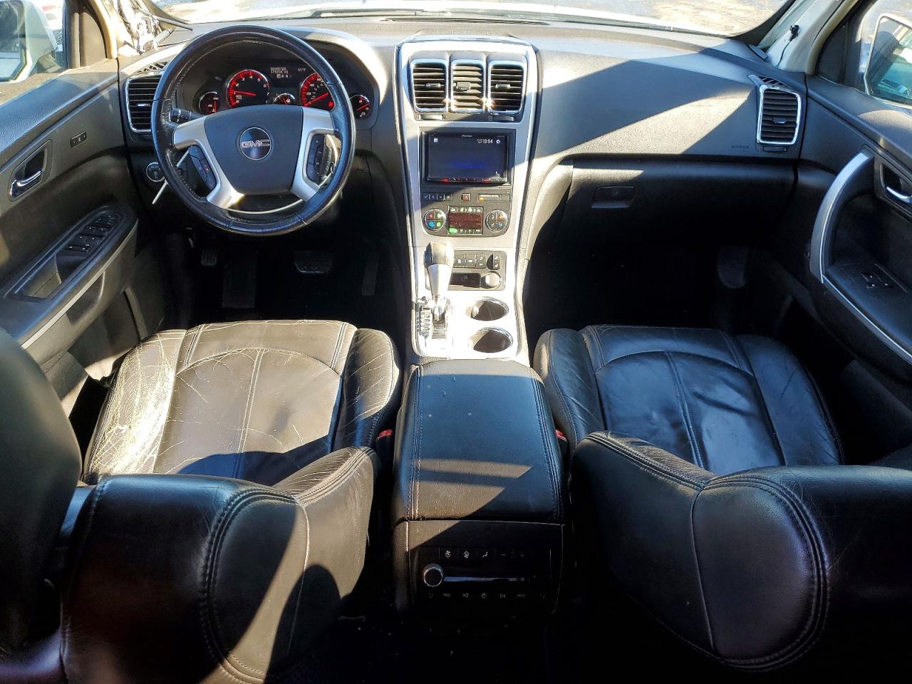 2008 GMC ACADIA SLT-2 photo 8