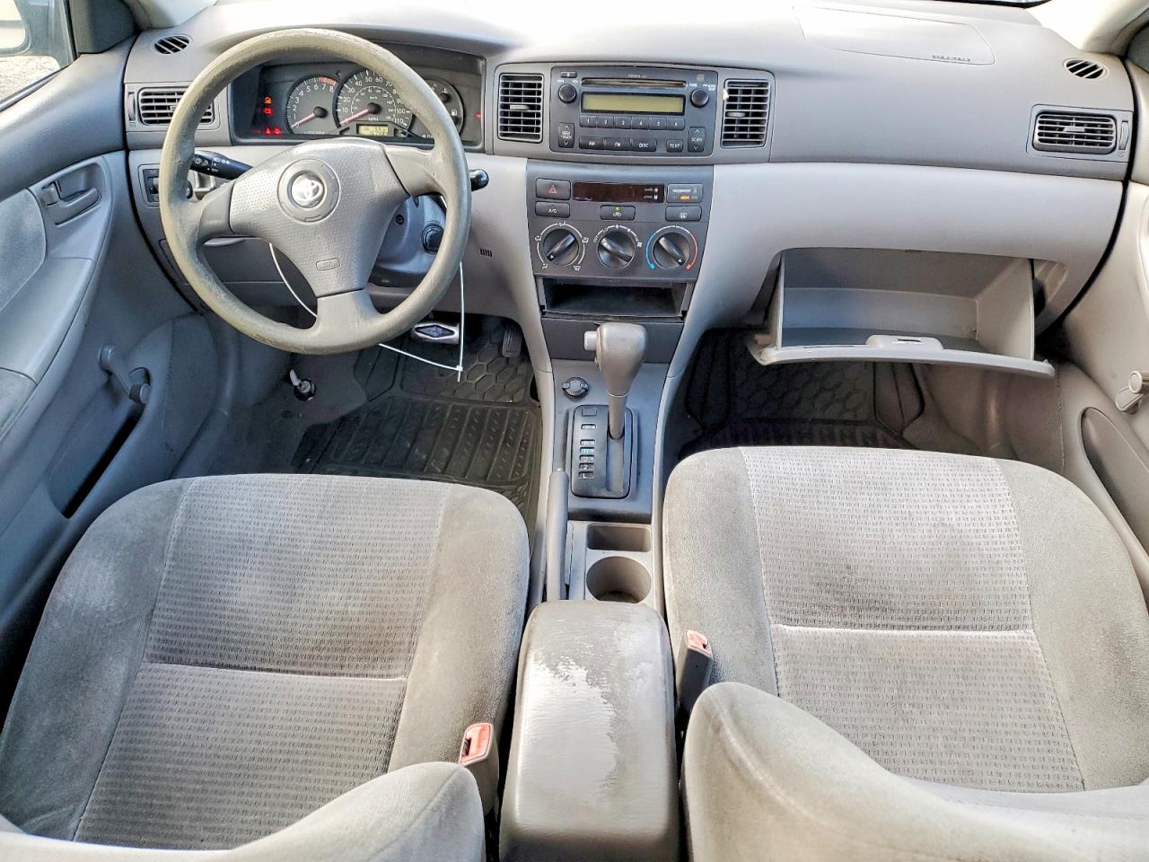 2005 TOYOTA COROLLA CE photo 8