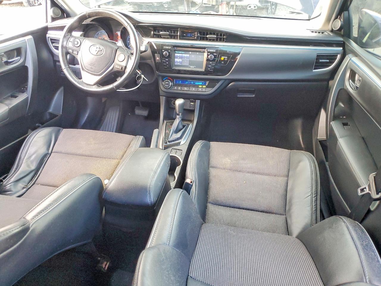 2016 TOYOTA COROLLA L photo 8