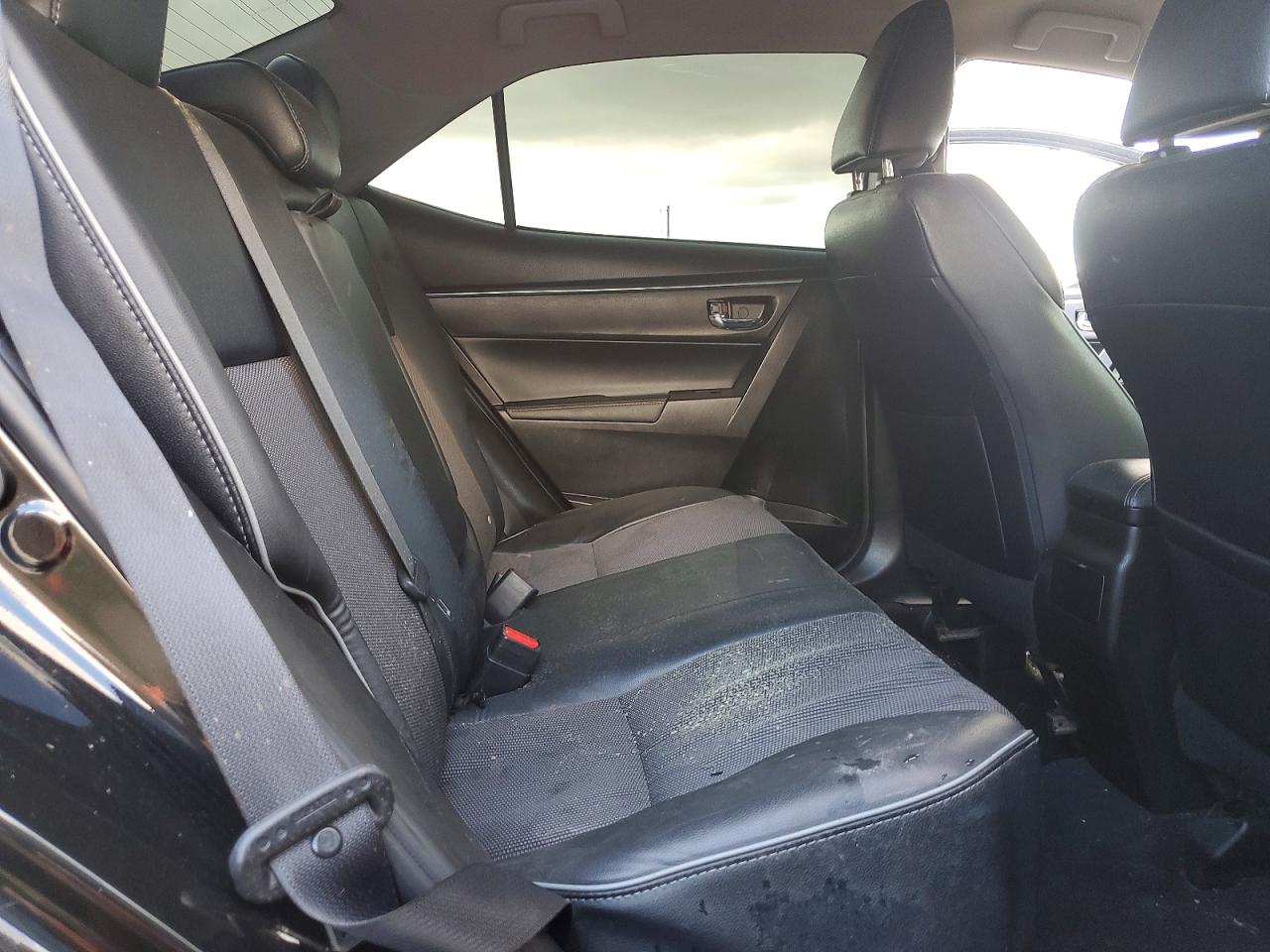 2016 TOYOTA COROLLA L photo 10