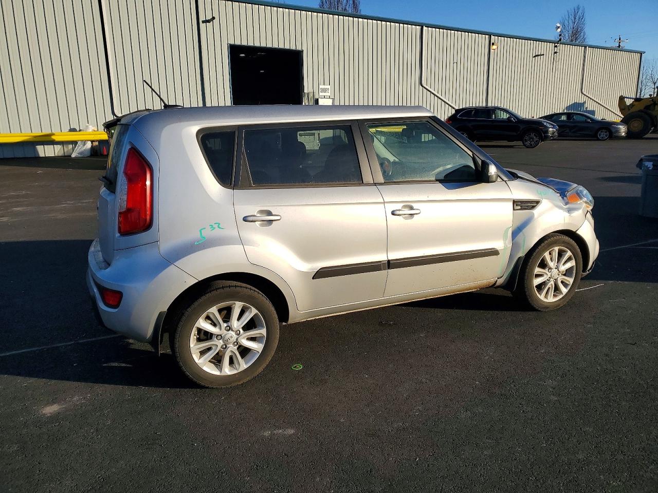 2013 KIA SOUL + photo 5