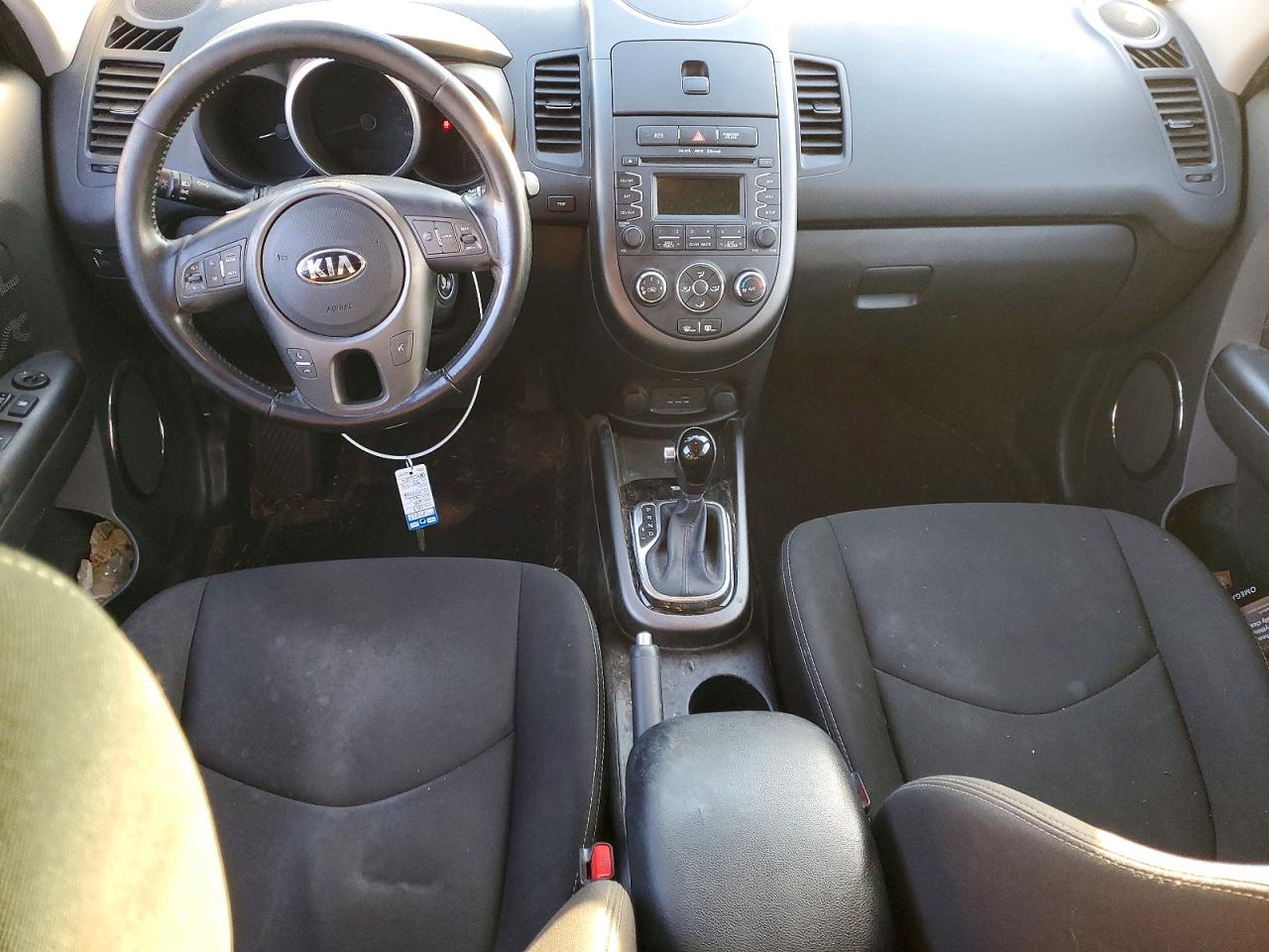 2013 KIA SOUL + photo 15