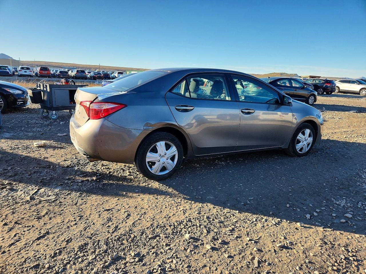 2017 TOYOTA COROLLA L photo 3