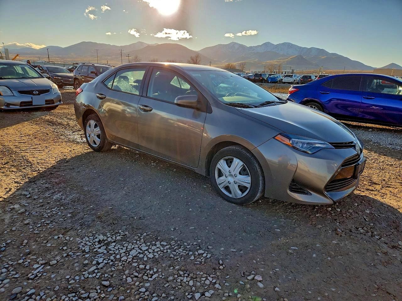 2017 TOYOTA COROLLA L photo 4