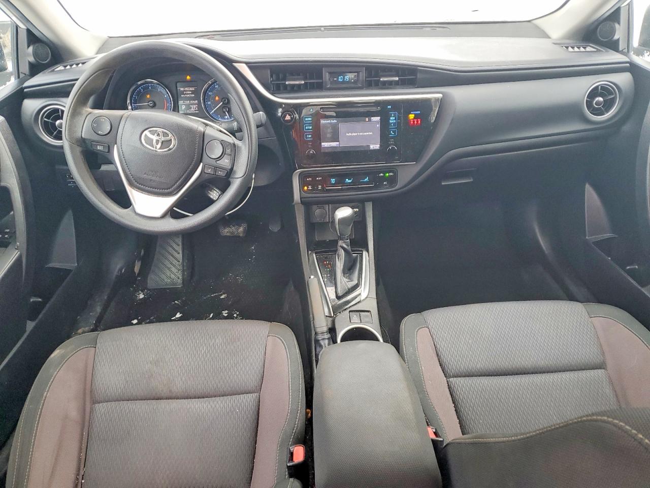 2019 TOYOTA COROLLA L photo 8