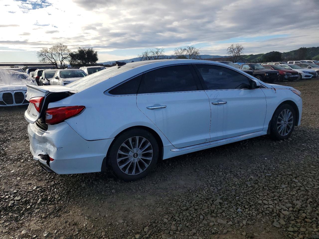 2015 HYUNDAI SONATA SPORT photo 3