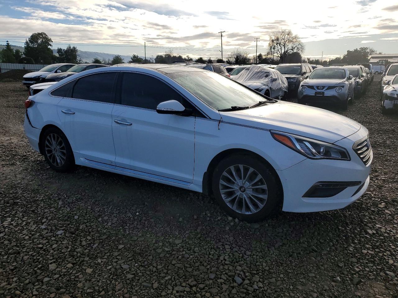 2015 HYUNDAI SONATA SPORT photo 4