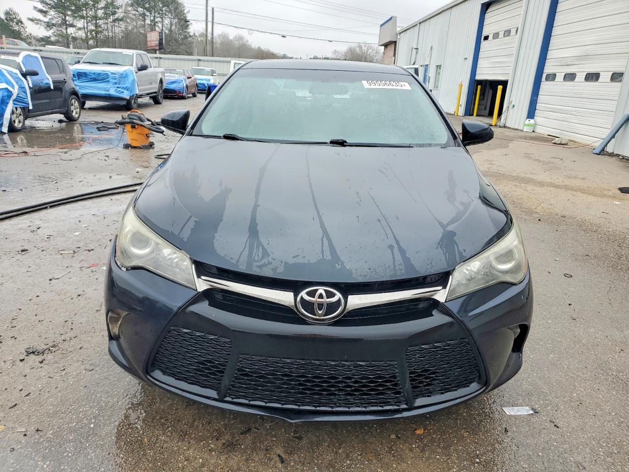 2016 TOYOTA CAMRY LE photo 5