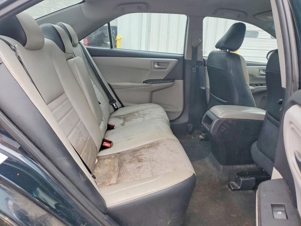 2016 TOYOTA CAMRY LE photo 10
