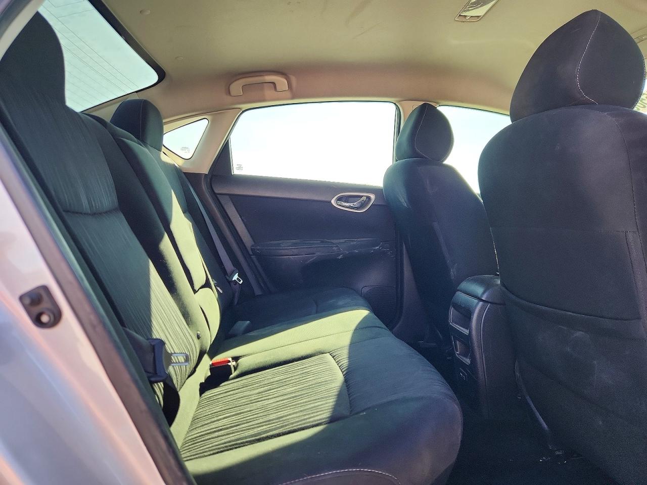 2019 NISSAN SENTRA S photo 10