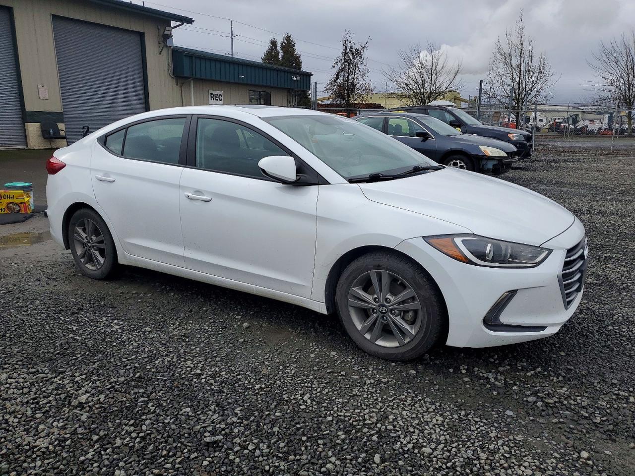 2018 HYUNDAI ELANTRA SEL photo 4