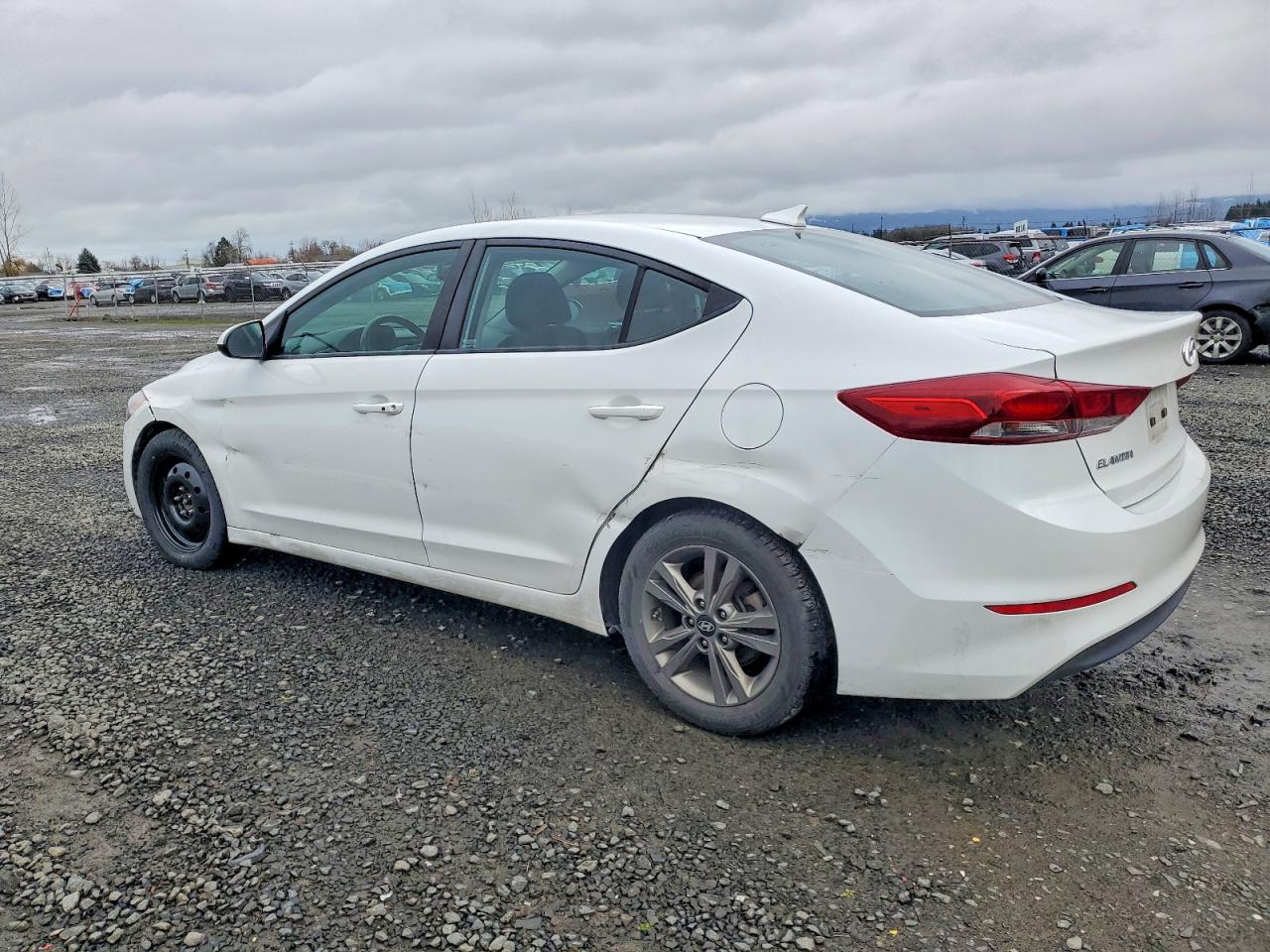 2018 HYUNDAI ELANTRA SEL photo 2