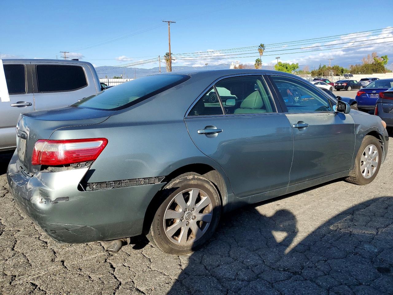2007 TOYOTA CAMRY LE photo 3