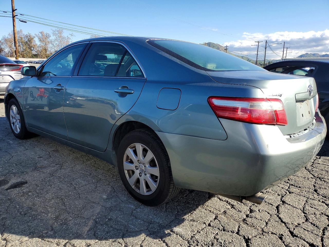 2007 TOYOTA CAMRY LE photo 2