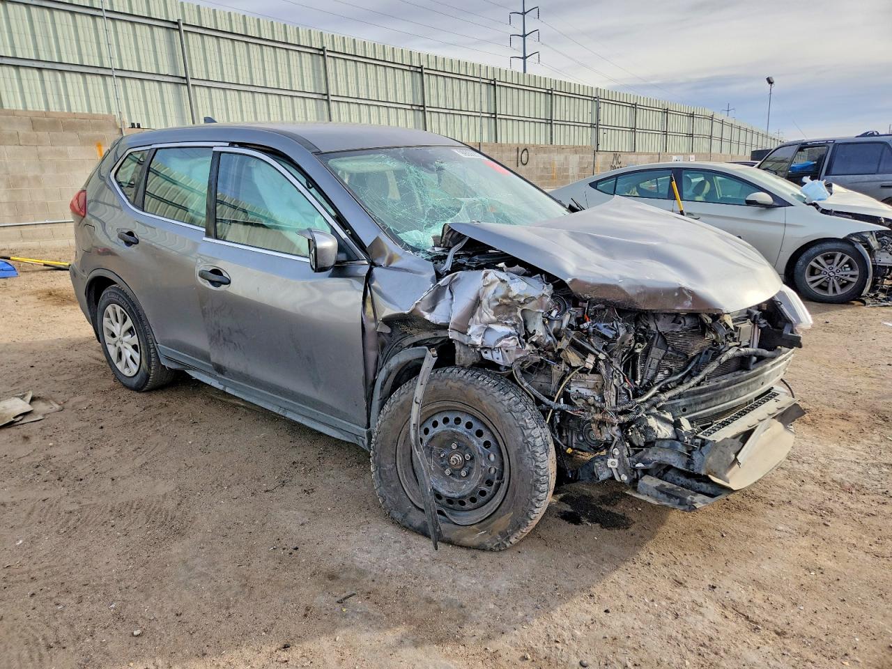 2019 NISSAN ROGUE S photo 4