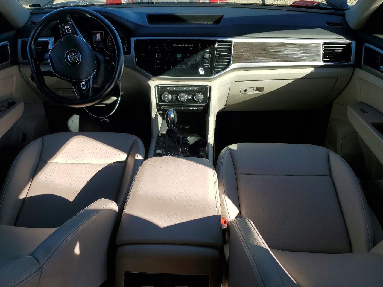 2018 VOLKSWAGEN ATLAS SEL photo 8