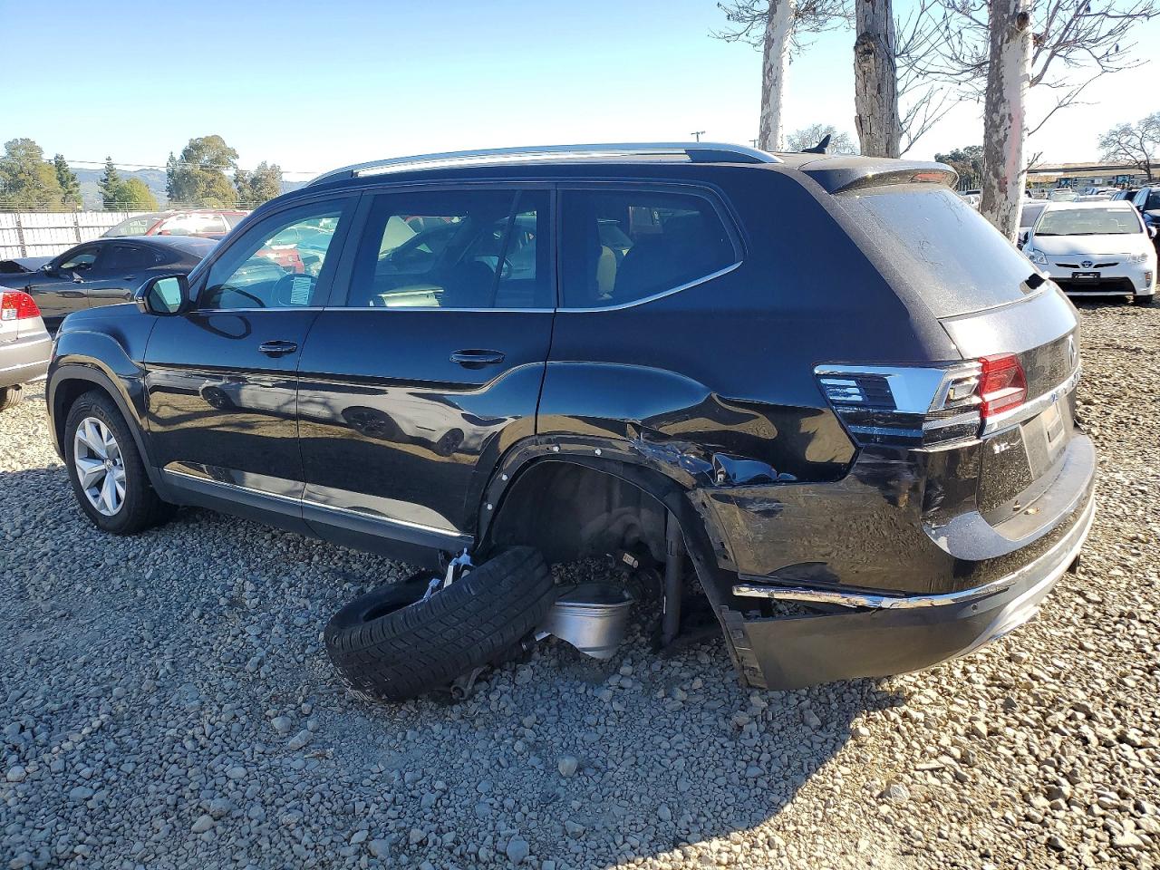2018 VOLKSWAGEN ATLAS SEL photo 2