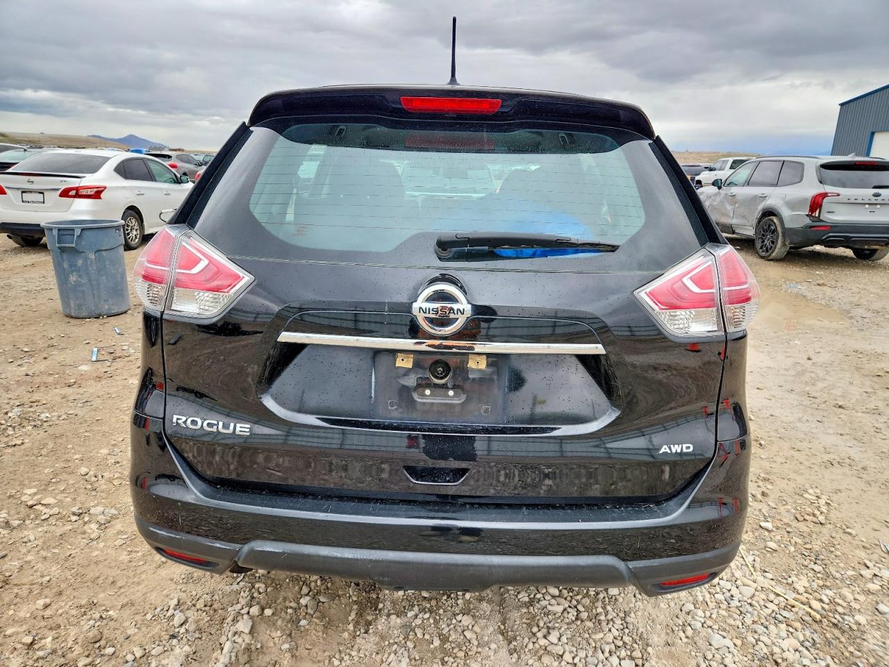 2016 NISSAN ROGUE S photo 6