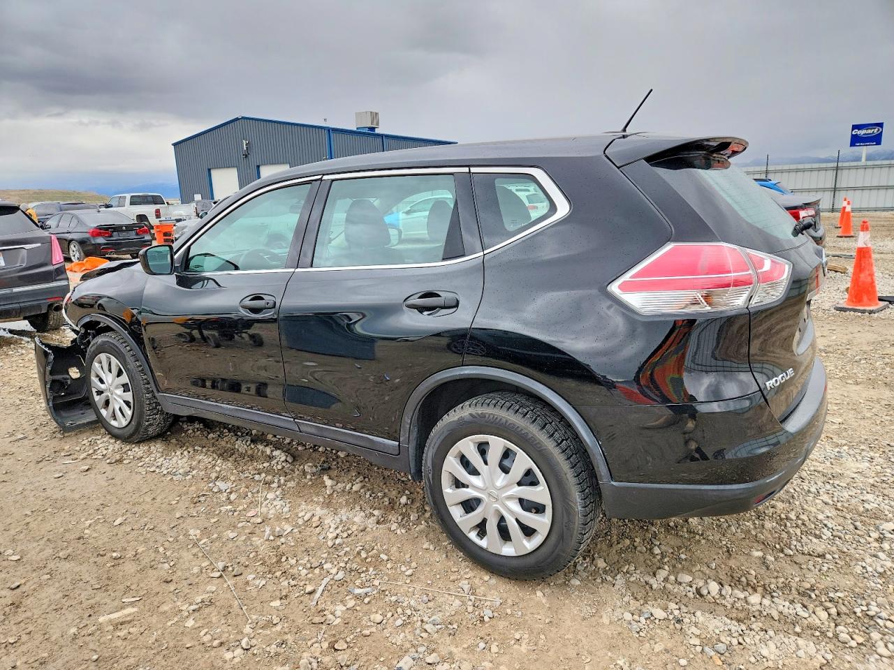 2016 NISSAN ROGUE S photo 2