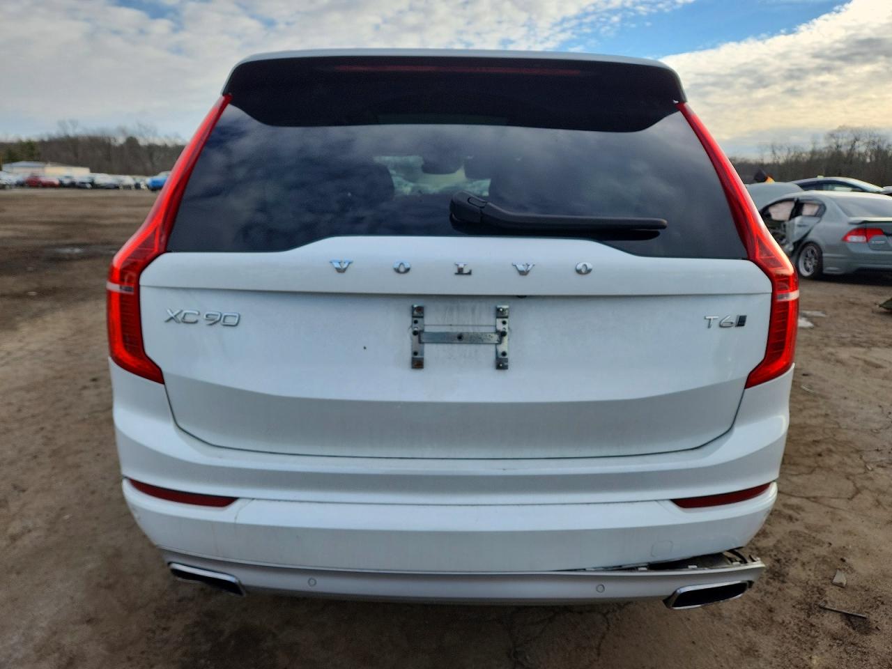 2019 VOLVO XC90 T6 MOMENTUM photo 6