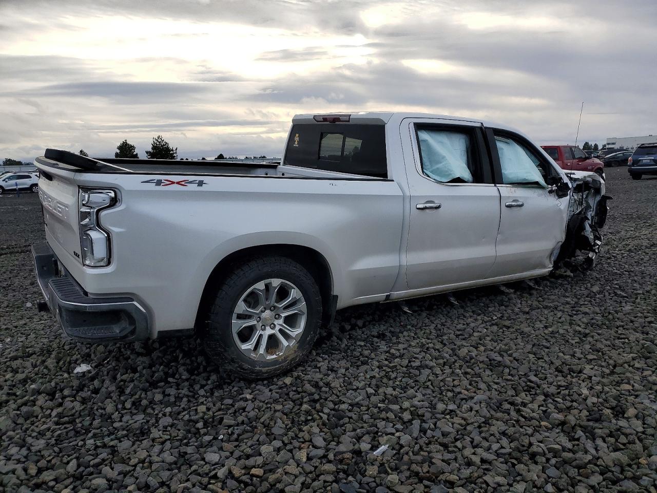 2023 CHEVROLET SILVERADO K1500 LTZ photo 3