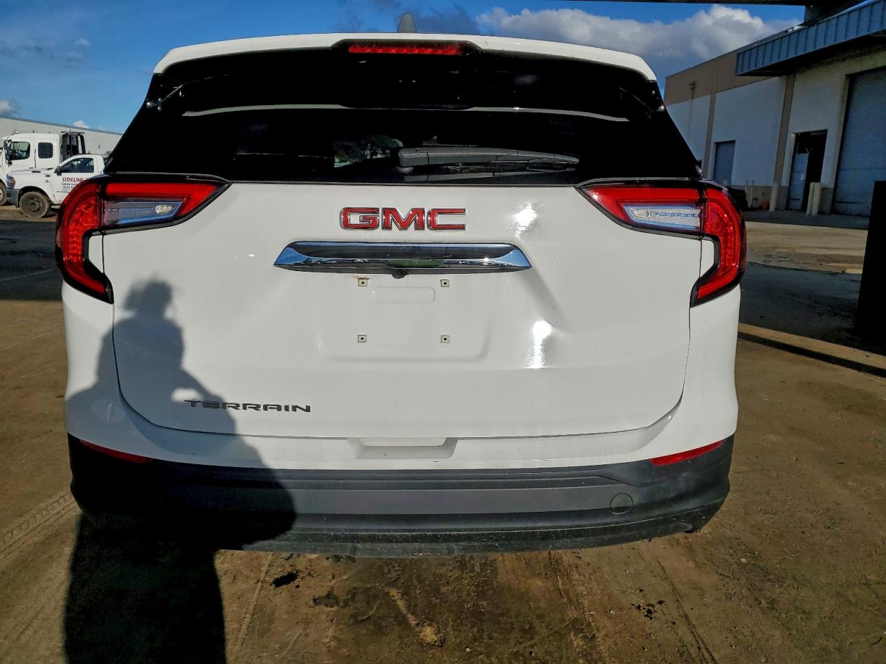 2024 GMC TERRAIN SLE photo 6