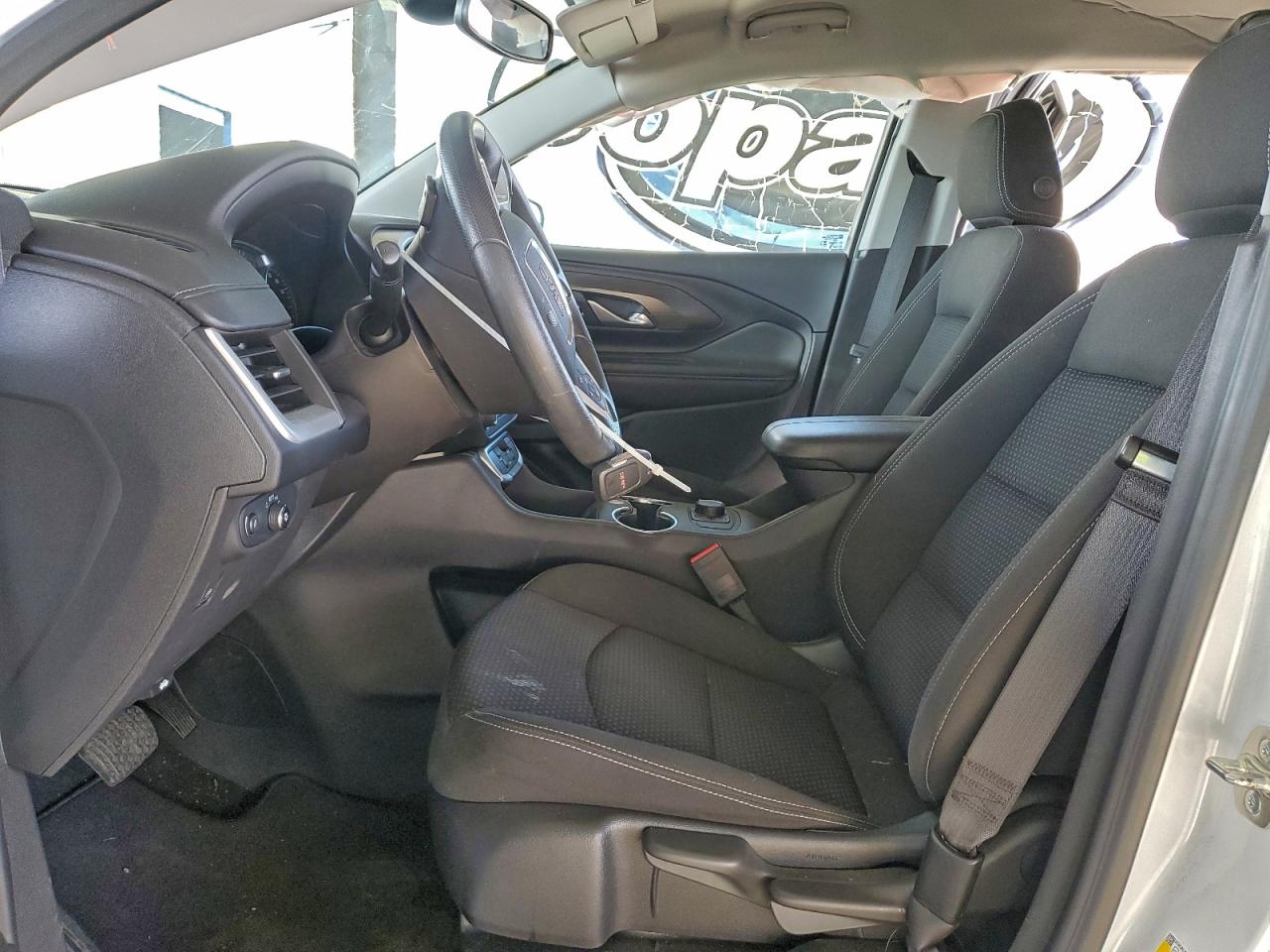2024 GMC TERRAIN SLE photo 7