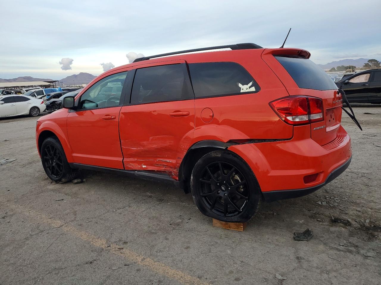 2018 DODGE JOURNEY SXT photo 2