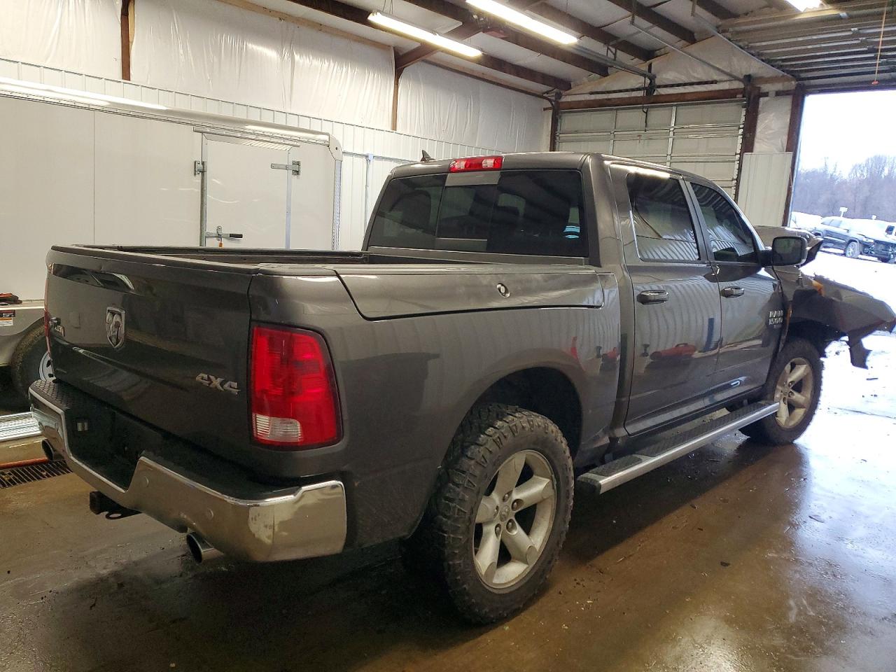 2019 RAM 1500 CLASSIC SLT photo 3
