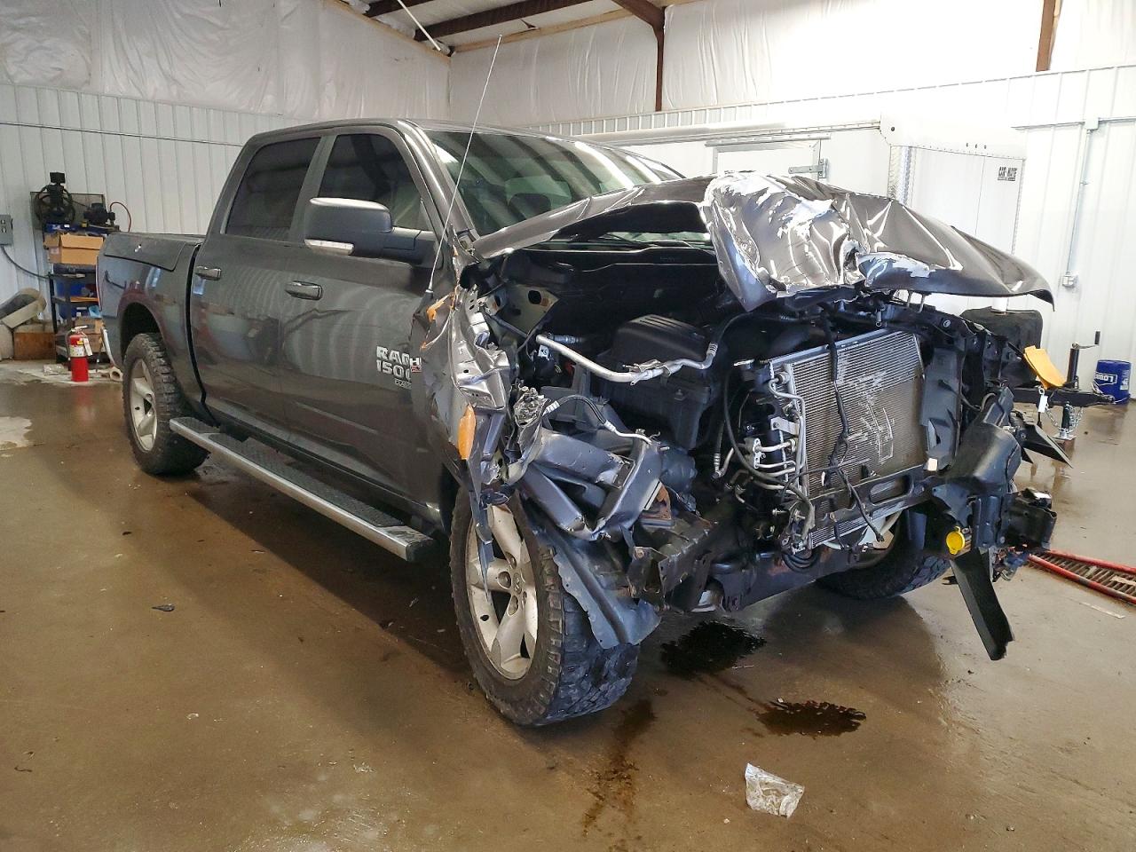 2019 RAM 1500 CLASSIC SLT photo 4