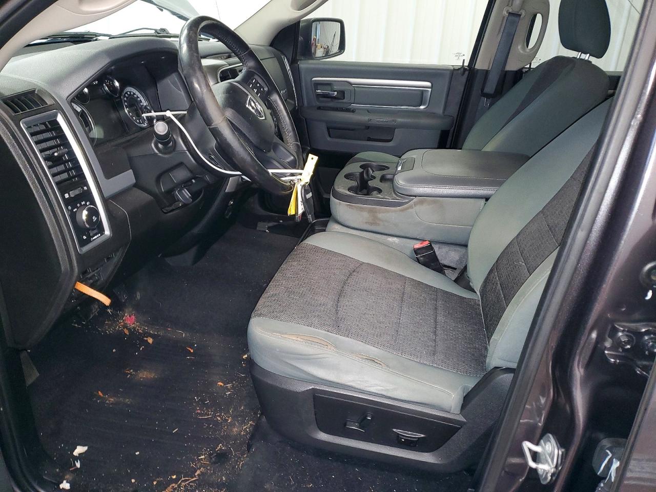 2019 RAM 1500 CLASSIC SLT photo 7
