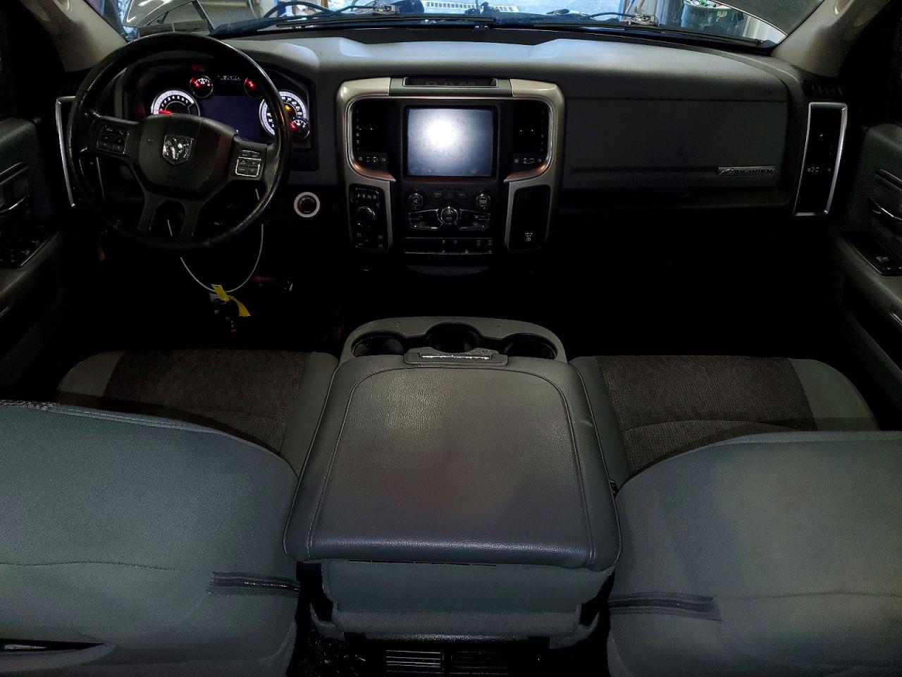 2019 RAM 1500 CLASSIC SLT photo 8