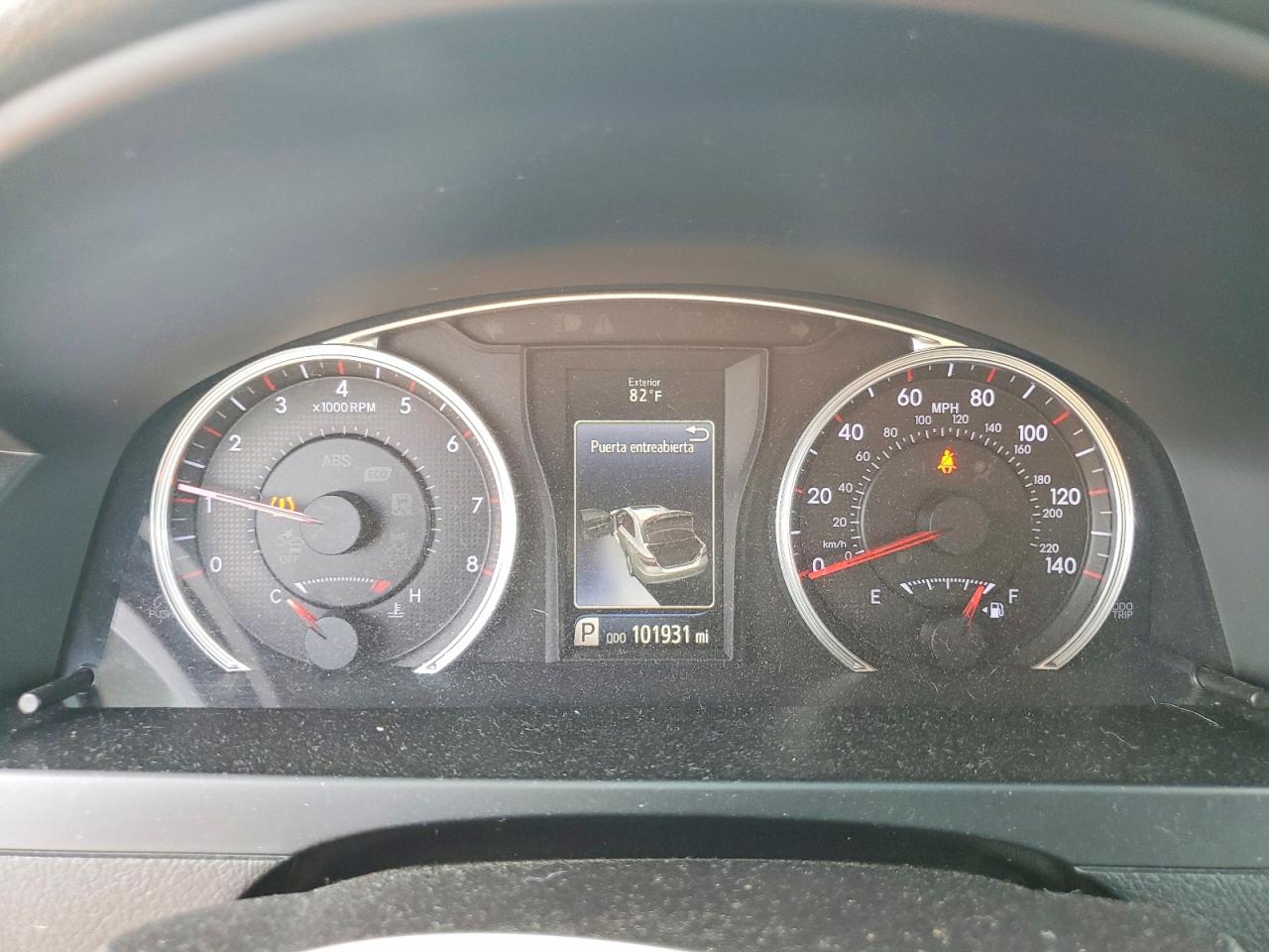 2017 TOYOTA CAMRY LE photo 9