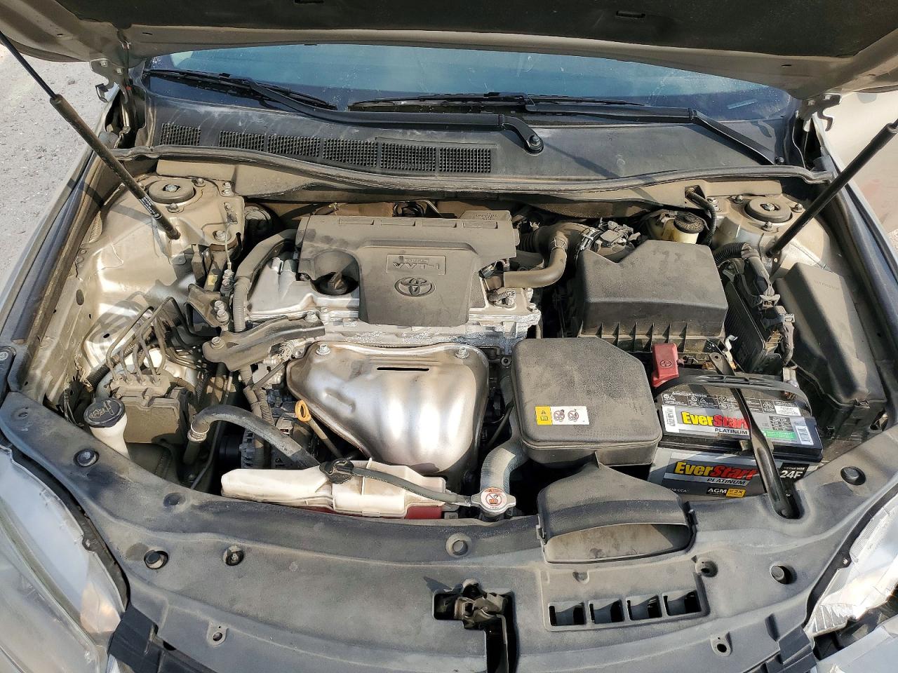 2017 TOYOTA CAMRY LE photo 11