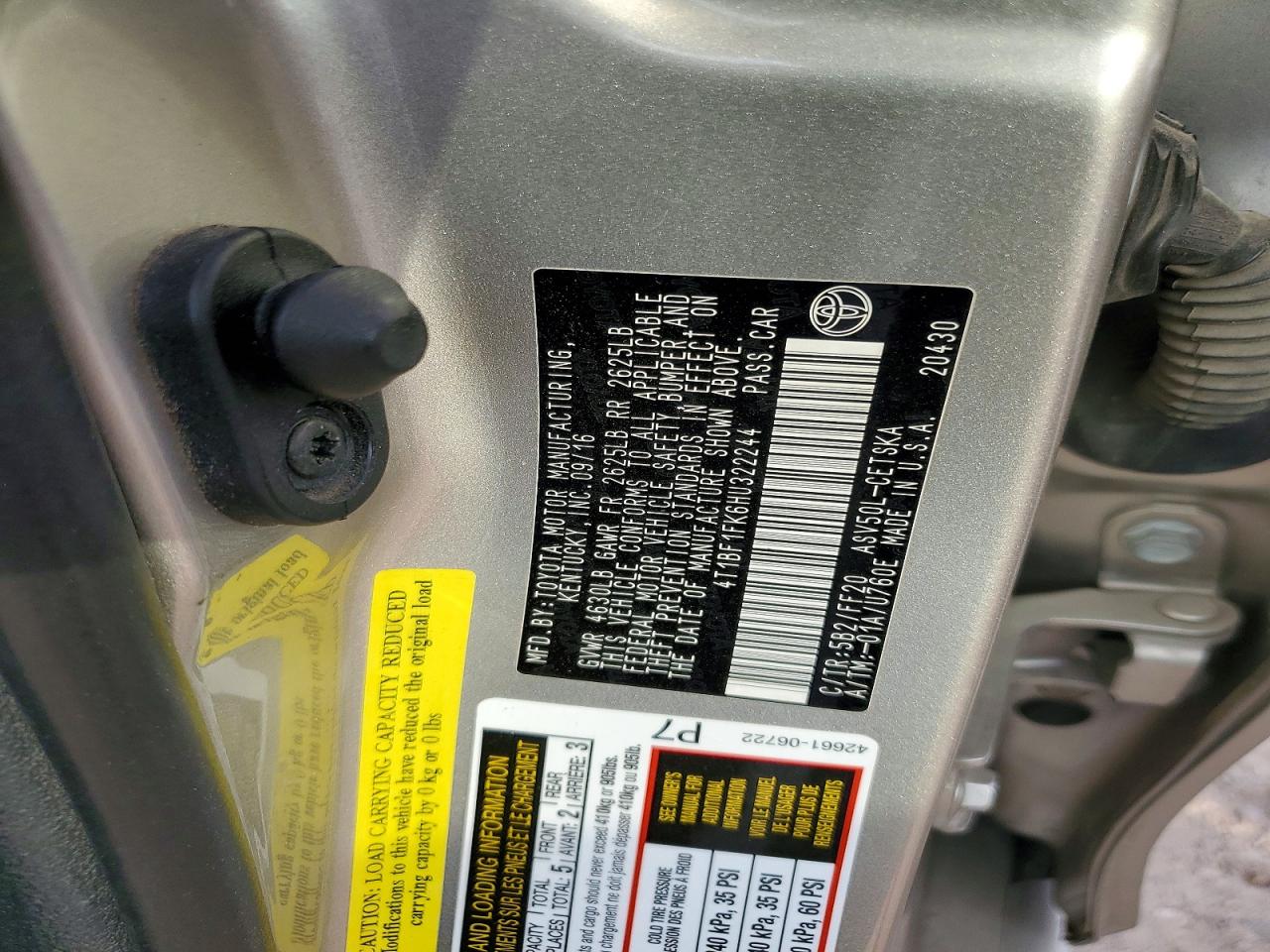 2017 TOYOTA CAMRY LE photo 12