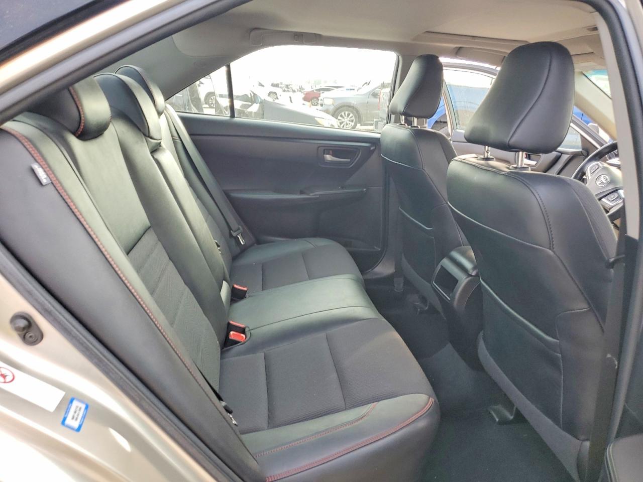 2017 TOYOTA CAMRY LE photo 10