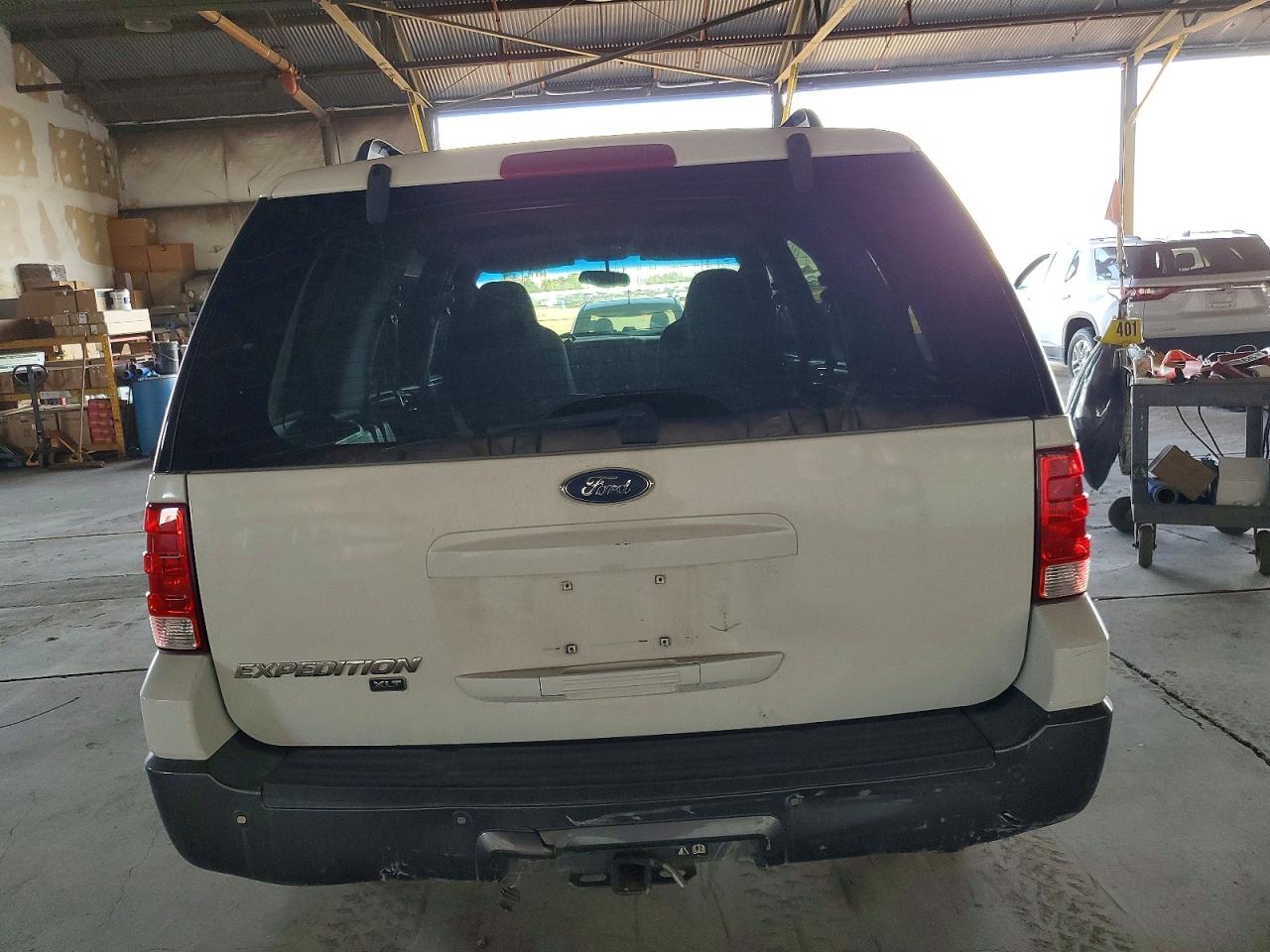 2005 FORD EXPEDITION XLT photo 6