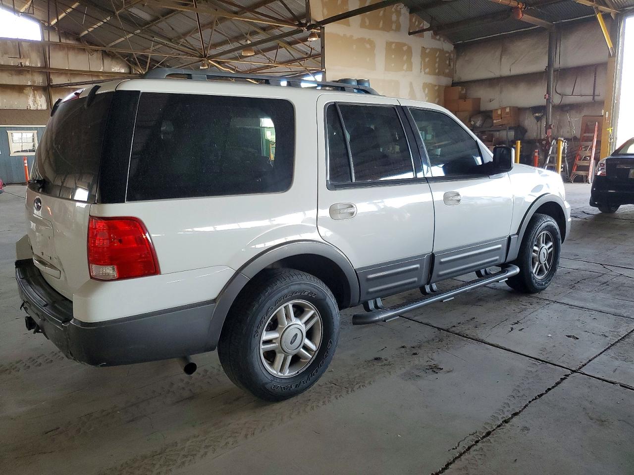 2005 FORD EXPEDITION XLT photo 3