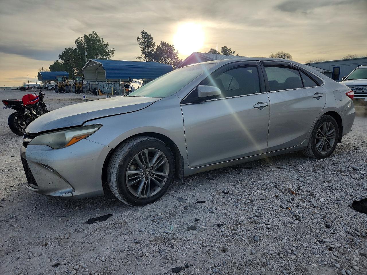 2016 TOYOTA CAMRY